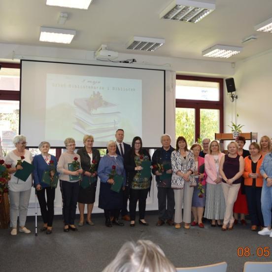 dzien-bibliotekarza-i-bibliotek